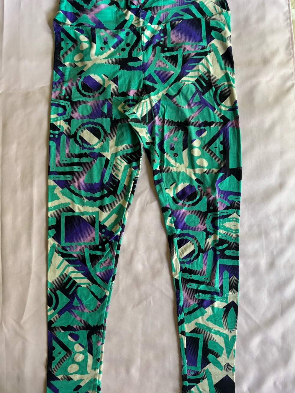 LuLaRoe Teal, Purple, & Black Geometric Leggings TC